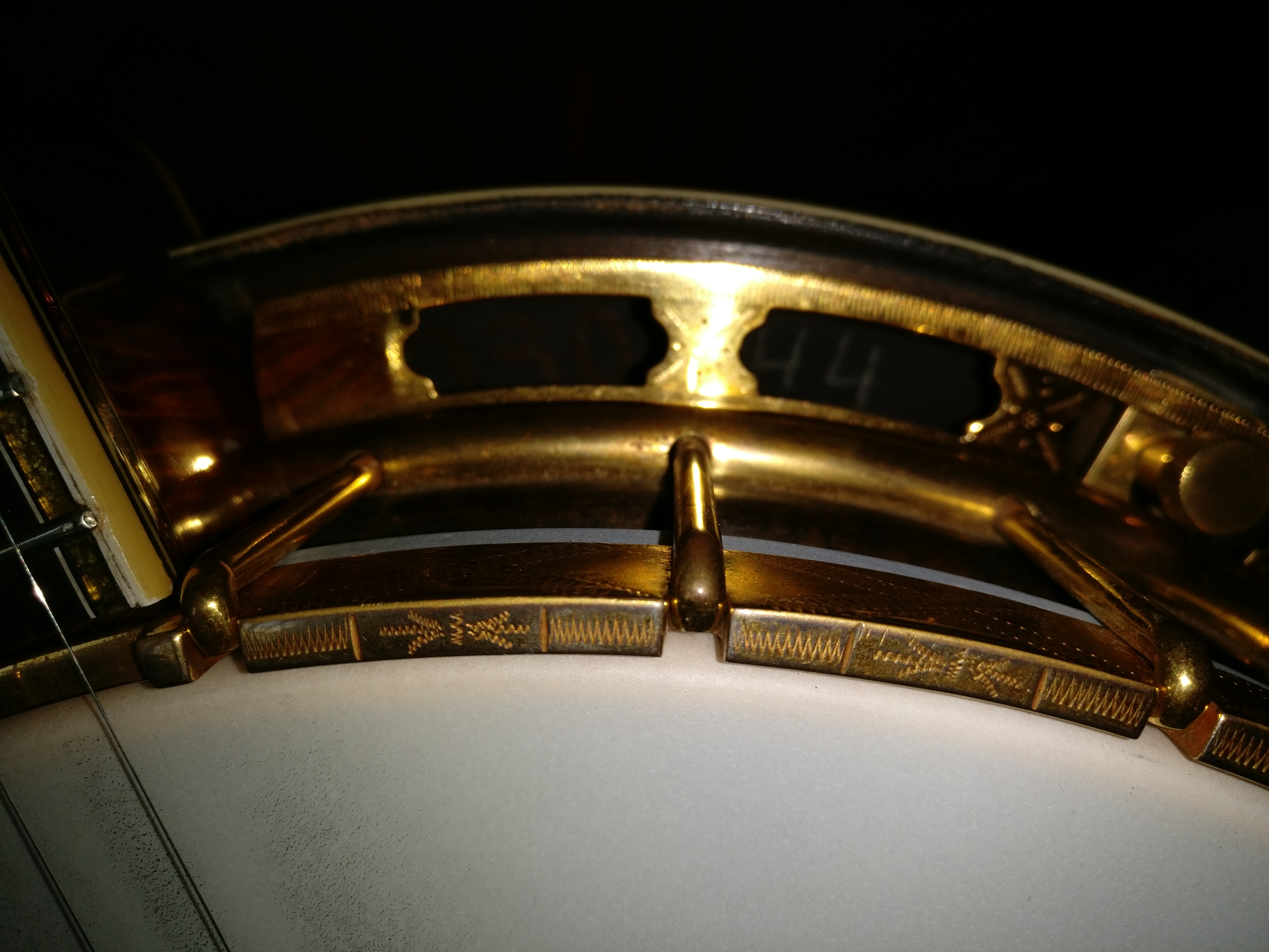 Hoop engraving